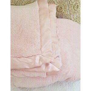 Simply Shabby Chic Queen 2 Ply Pink Plush Fleece Blanket Satin Edging EUC